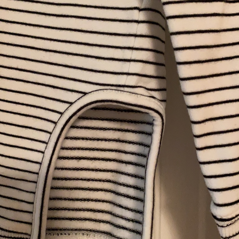Amazon Daily Ritual brand cutout sweatshirt - Picture 5 of 7